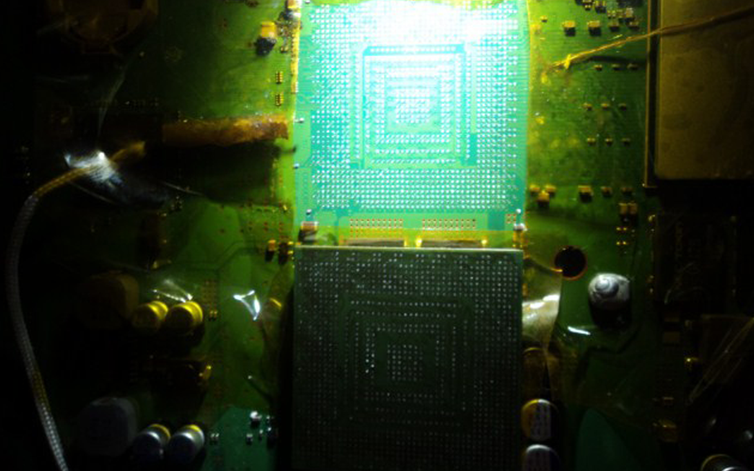 Pembersihan sisa solder ball pada IC RSX